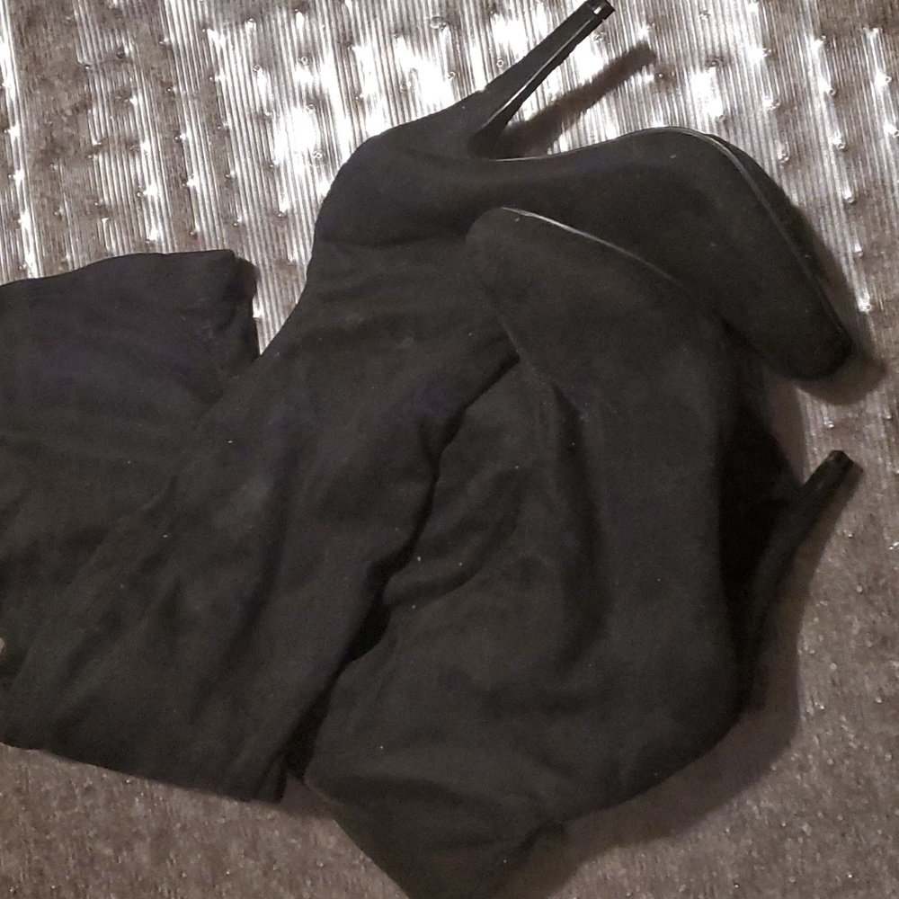 Bumper Knee high heeled boots size 8 new never worn black